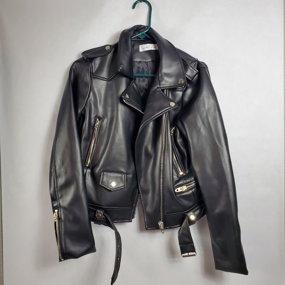 Petal + Pup Black Faux Leather Moto Jacket Zip Pockets Belted Womens Medium‎